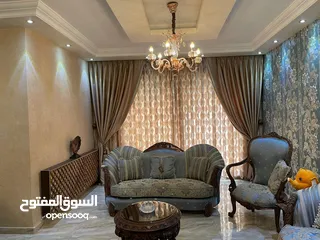  1 شقة مميزة للبيع في تلاع العلي 240 متر داخلي 160 متر خارجي