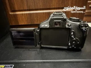  10 كانون 600D مع العدسة والباكيت وكامل الملحقات