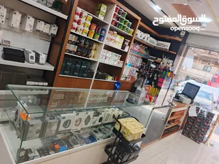  8 محل للبيع في المصايف – على الشارع الرئيسي المساحة: 60 متر مربع- المحل شغّال حالياً في بيع الدخان