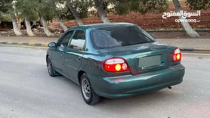  5 كيا سيفيا تو موديل 2000 للبيع