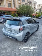  3 تويوتا بريوس س Toyota prius c للبيع