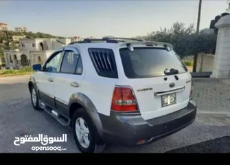  2 كيا سيرينتو 2007