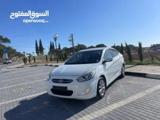  8 هونداي اكسنت 2016 اصل كوري عدد 2 لون ابيض ولون فضي / وبيكانتو 2019 /هوندا سيفيك 2008