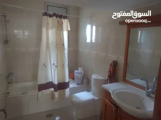  3 شقة ارضية حي جامعة بيرزيت