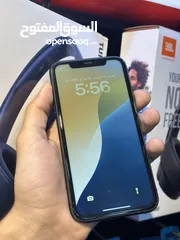  2 Iphone 11 128G لون اسود مو مغير ولا قطعة معاه الكرتونة بسعر حرق
