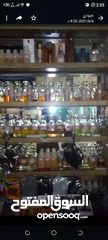  4 خزانه للعطور الزيتيه التركيبية بتفتح 3متر وتغلق متر ونص والقسم الي أسفل للملابس والاكسسوارات ومظليه