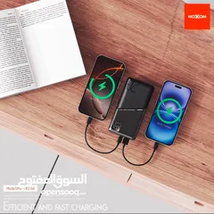  3 شاحنة طوارئ ماركة MOXOM شحن سريع 22.5 واط سعة 20000 MAH