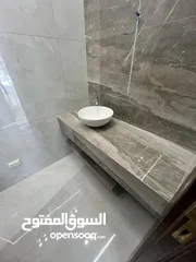  9 شقة فاخره 210 متر في حي الجامعة الاردنية بتشطيبات ومواصفات فخمه