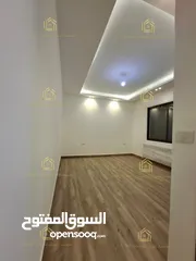  5 شقة جديدة - لم تسكن - خلدا - 4نوم 2ماستر - 240م - بلكونتين بإطلالــــه مميزة - قرب الخدمات العامة