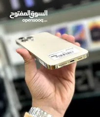  4 عرض خاص : iPhone 12 pro max 256gb هاتف نظيف جدا بحالة الوكالة بدون اي شموخ أو مشاكل مع ضمان و ملحقات