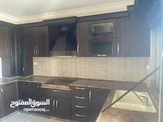  1 شقة فارغة للايجار