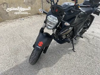  3 دراجة سوزوكي جكسر 250 2021