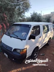  6 تويوتا هايس موديل 2000
