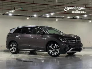  4 ID 6 Crozz pro اعلى صنف موديل 2022  فل اضافات فتحه متحركه وعداد 42 الف ما زالت تحت الكفاله