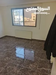  3 روف فارغ للإيجار