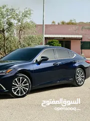  13 لكزس ES300 2019 ألترا فل كامل أعلى صنف لون كحلي غامق مميز للبيع