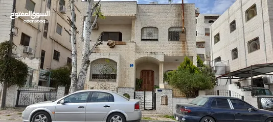  28 بيت مستقل للبيع في ضاحيه الياسمين