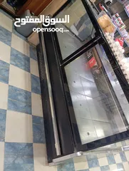  1 عدة محل مجمدات  ثلاجة عرض لحوم ايطالي استعال بسيط جدا بحالة ممتازة + فرامة لحمة 32 + مكبس برغر