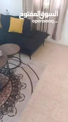  2 صالون حالة ممتازة مع طاولتين