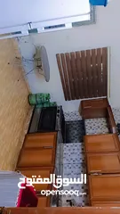  9 شقة للبيع في مخيم الزرقاء قرب المجمع الجديد مكونة من غرفتين وصالون وساحة خارجية مبلطة بالكامل البيت
