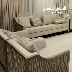  2 wallpaper curtqins furniture