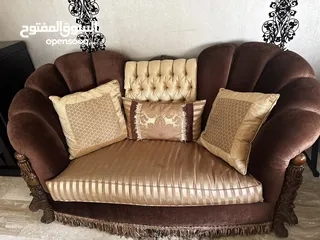  3 طقم كنب - غرفة ضيوف بحالة جيدة جدا Living Room Furniture