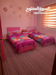  9 شقه سوبر ديلوكس للبيع مساحه 150 متر مربع لا تحتاج اي صيانه المنطقه هادئه جدا وكل الغرف مهويه جيدا ..