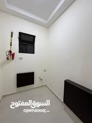  13 شقق ط2 او3 للبيع في الجبيهة ابو العوف عمارة على شارعين تشطيبات فخمة مساحة 177م