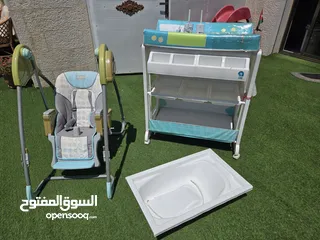 1 طقم بيبي كامل  تغيير للبيبي + كرسي بيبي هزاز + بانيو للبيبي+ سماعات للبيبي