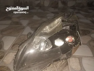  6 ضواو بريوس 2010 اوروبي مع محولاتهم شغلات ضو الجهه اليسار بده قزازه مطلوب فيهم 100  موجودات اربد الصر