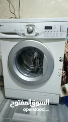  1 غسالة LG استعمال نظيف و بحالة جيدة جدا