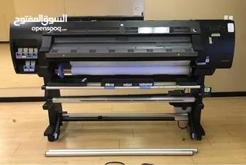  3 HP LATEX DESIGNJET L26500 ماكنة طباعة لتكس اوت دور  بحالة ممتازة  للبيع  معاها اغراضها ورولاتها ع
