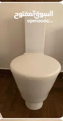  2 مراحيض عدد 2  وشطافه   ومغاسل عدد 2 وجاكوزي