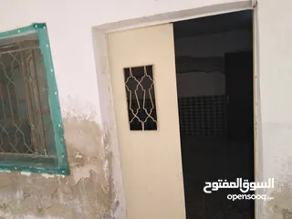  13 شقة للإيجار في الزرقاء الجديدة بالقرب من مسجد أبو عديلة و مدرسة الوليد بن عبد الملك