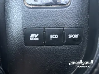  8 تيوتا افالون للبيع بحالة الوكالة