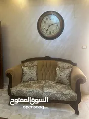  3 طقم كنب 9 مقاعد + طقم طاولات وسط