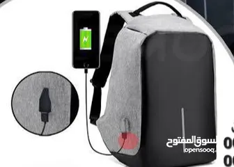  7 حقيبة ظهر السفر والرحلات مناسبة لحمل أجهزة التكنولوجيا كالجوال واللابتوب و الايباد والنوت بوك ولحمل