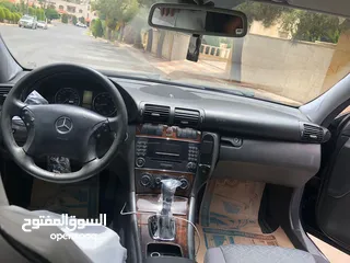  17 مرسيدس C200 فحص كامل للبيع موديل 2004 لون كحلي