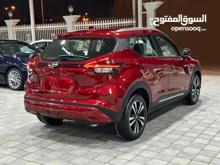  4 Nissan Kicks