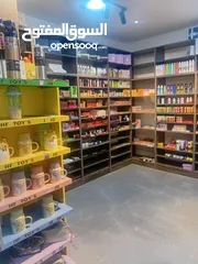  2 فرصه لا تعوض للاستثمار محل اكسسوارات ومكياج للبيع داخل المطعم الرئيسي في جامعة البلقاء التطبيقية