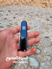  2 Victorinox multi tool   عدة فيكترونيكس سويسري أصلي 100% بحال الوكالة أخت الجديدة.