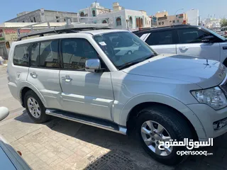  4 Mitsubishi pajero 2015