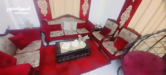  4 غرفه كنب كامله للبيع الخشب ابدا مو مكسر والاسفنج ممتاز