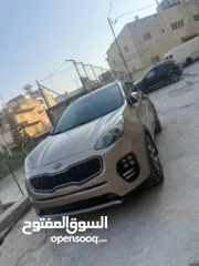  2 Kia sportage