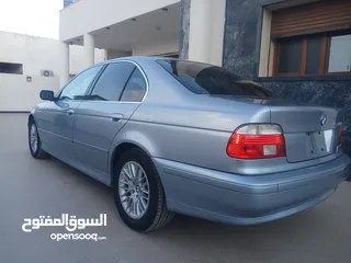  6 بي ام دبليو  الفئة خمسه  5.    530.  موديل. 2003. خاليه من العيوب