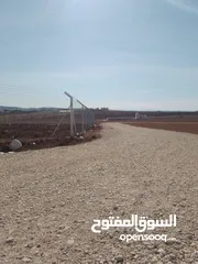  6 مادبا بجانب الجامعة الامريكيةمباشرة قطعة زراعيةمميزة بسعر 18 الف الدونم وبمساحة 3750متر واصل الخدمات