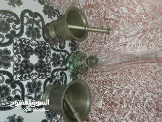  4 قطع تراثية قديمة وجميلة ذات طابع عربي أصيل