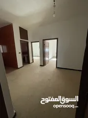  4 عمارة خمس شقق ومخزنين للبيع بسعر مغري