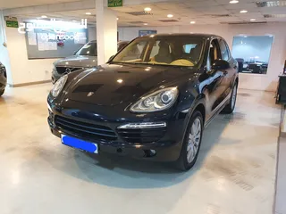  3 2014 Porsche Cayenne
