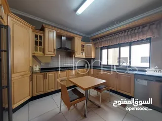  6 شقة طابق ثالث للبيع في عبدون بمساحة بناء 198م